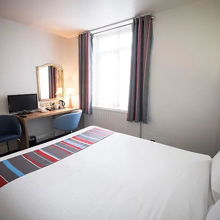 Travelodge Rathmines מלון 3*