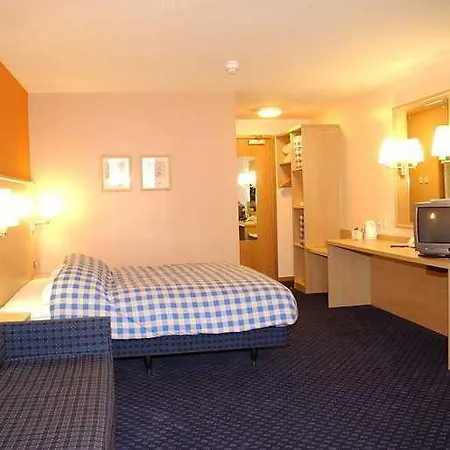 Travelodge Rathmines 3*
