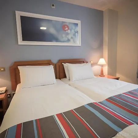 호텔 Travelodge Rathmines