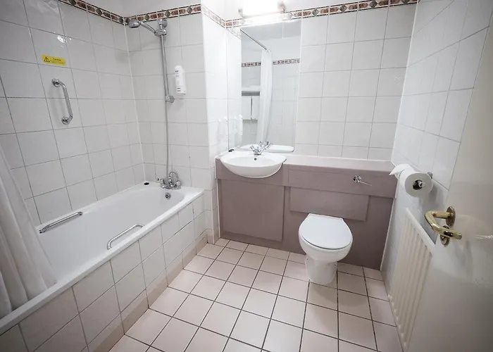 Travelodge Rathmines Hotel 3*