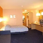 Travelodge Rathmines 3*